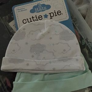 3 baby hats set